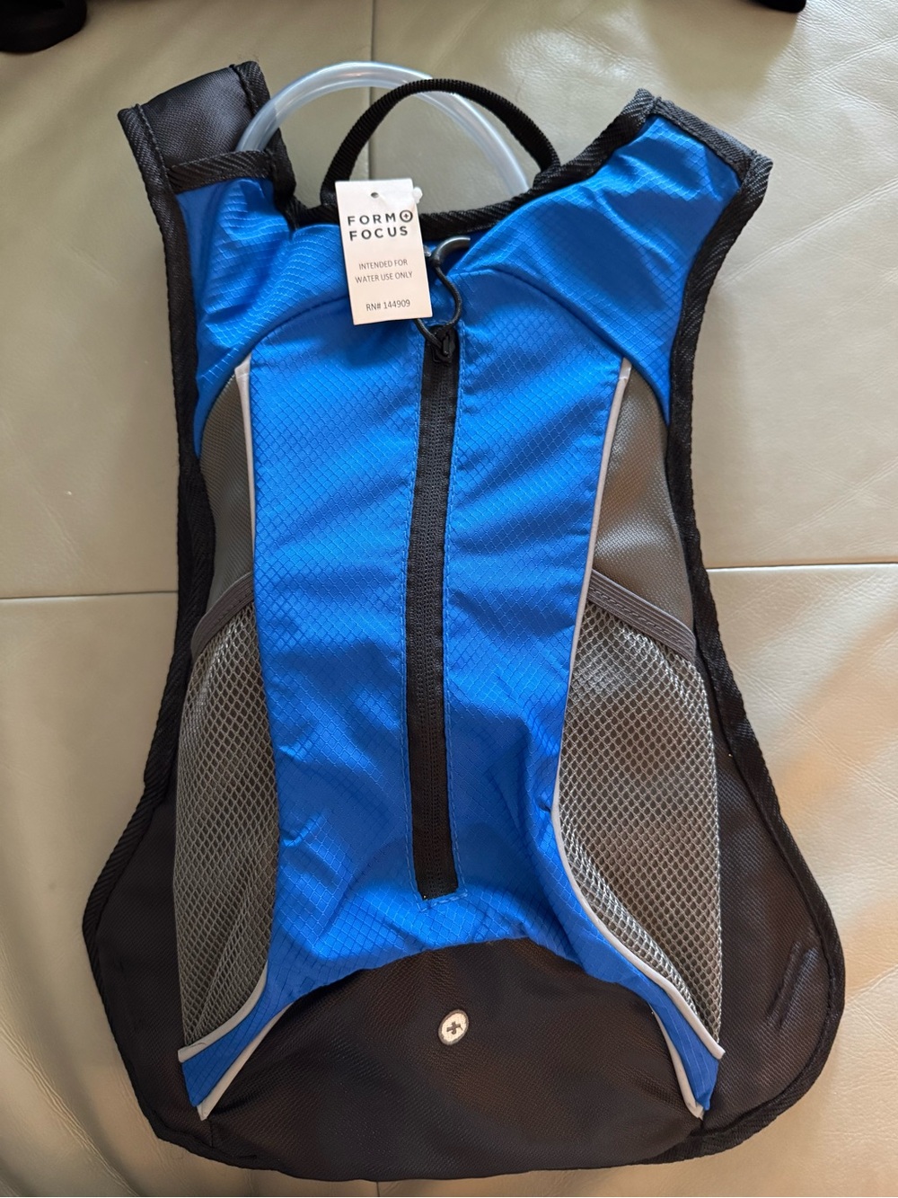 NWT Form Focus Blue, Grey, Black 1.5 liter hydration camel back backpack vest